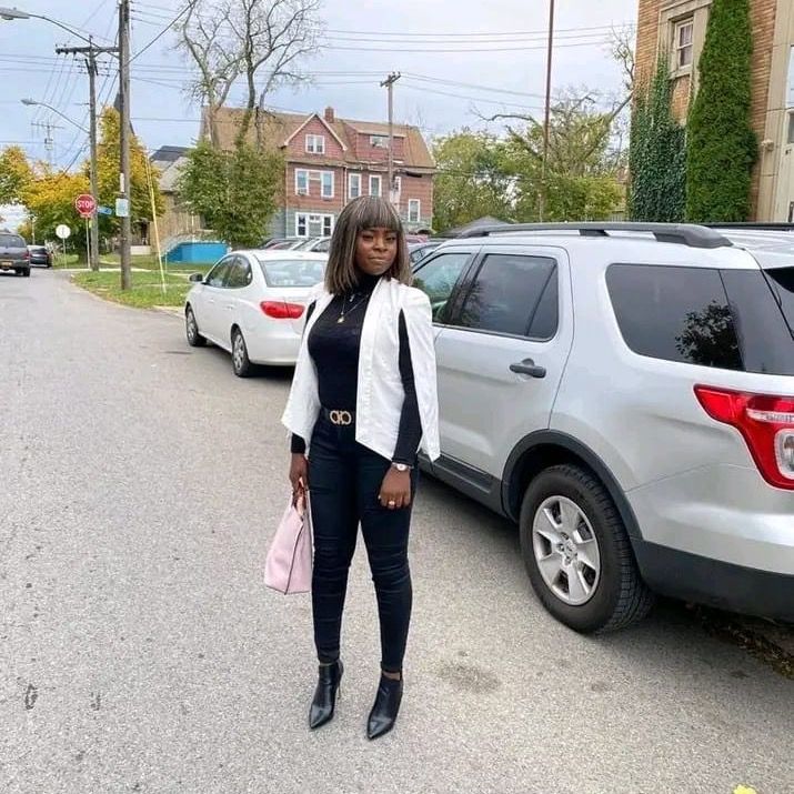 Laurie  Smith - Tiktok Profile Picture of Laurie  Smith (@lauriesmith139) on Tiktok