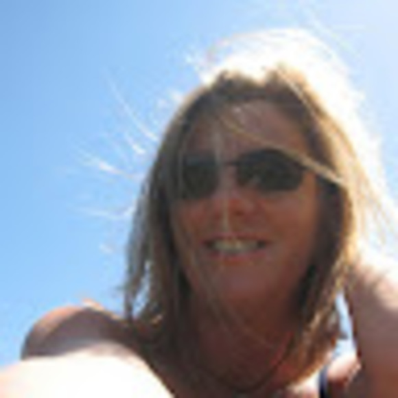 Profile Picture of Pamela Shackelford (@1lilshack69) on Poshmark