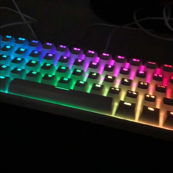 Profile Picture of Thomas Day (@rizbejfbsn) on Poshmark