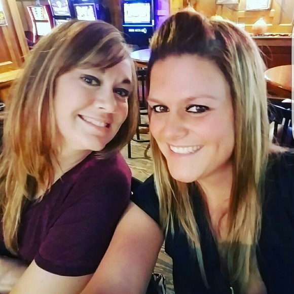 Jennifer Heitzler - Poshmark Profile Picture of Jennifer Heitzler (@best_times) on Poshmark