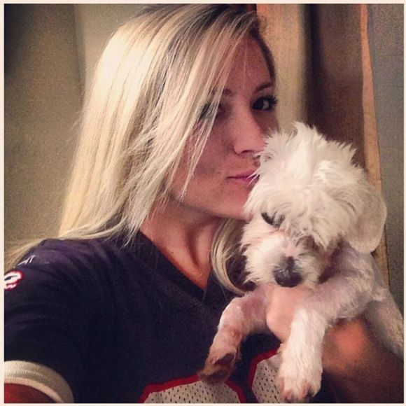Profile Picture of Alex Cochran (@ancochran2) on Poshmark