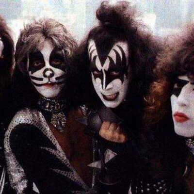 Profile Picture of Bobby Riley (@riley68kiss) on Twitter