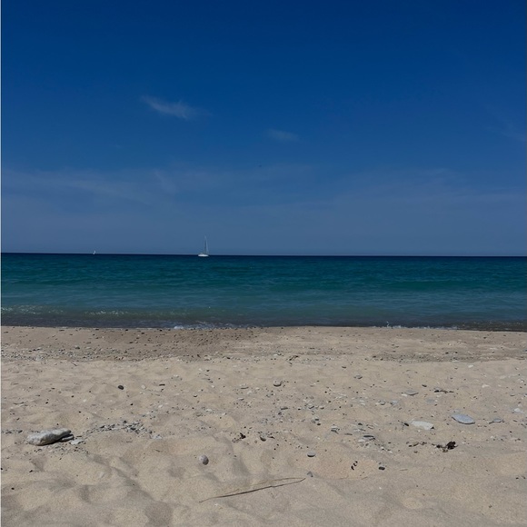 Profile Picture of R Keith (@teamkeithgamer) on Poshmark