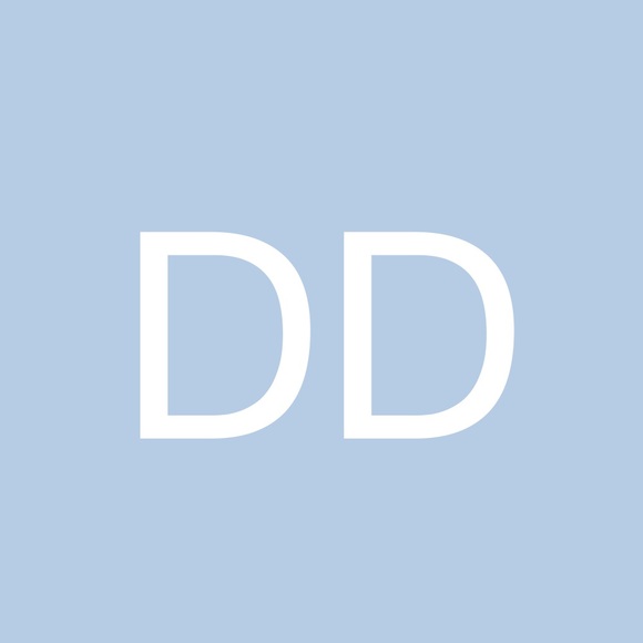 Profile Picture of Darren Darren (@ttcrvhq1450w) on Poshmark