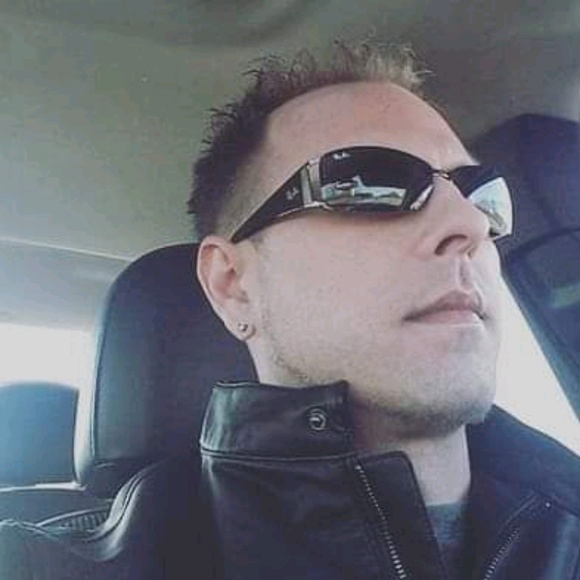 Profile Picture of Mathew Lockney (@matlock2121) on Poshmark