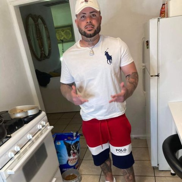 Profile Picture of Gabriel Lopez (@gabriellopez114) on Poshmark