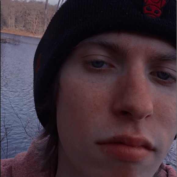 Scott York - Poshmark Profile Picture of Scott York (@hieik) on Poshmark