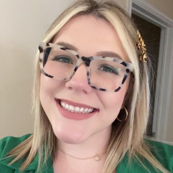 Profile Picture of Gracie Brown (@browngp97) on Poshmark