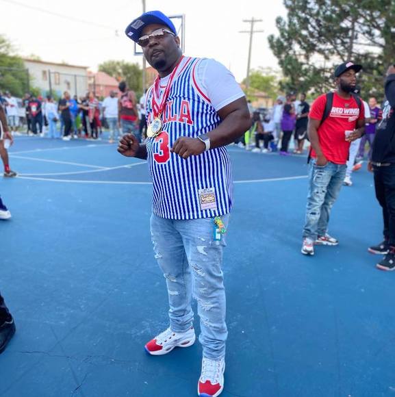 Profile Picture of Larind Smith (@lskls) on Poshmark