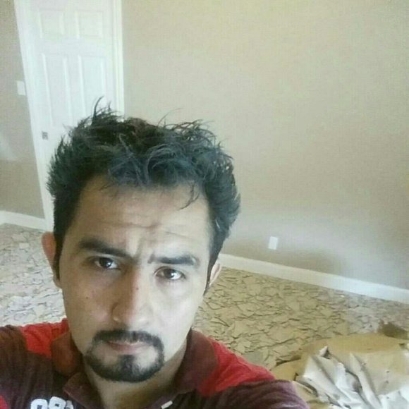Profile Picture of Ruben Mendez (@reno0203) on Poshmark