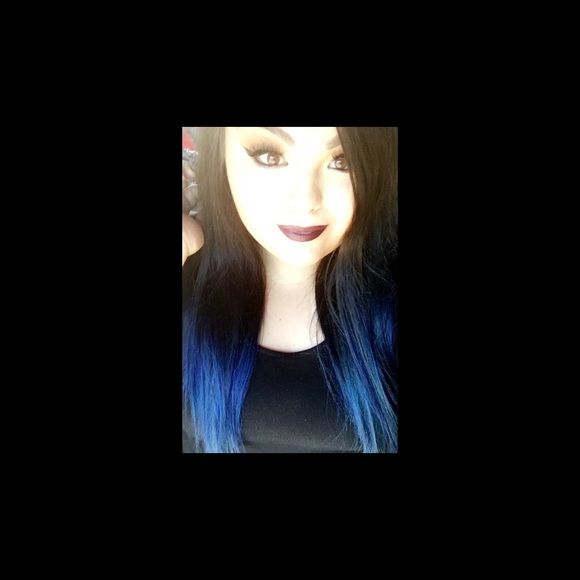 Profile Picture of Kaylee Evison (@beautybykaylee2) on Poshmark