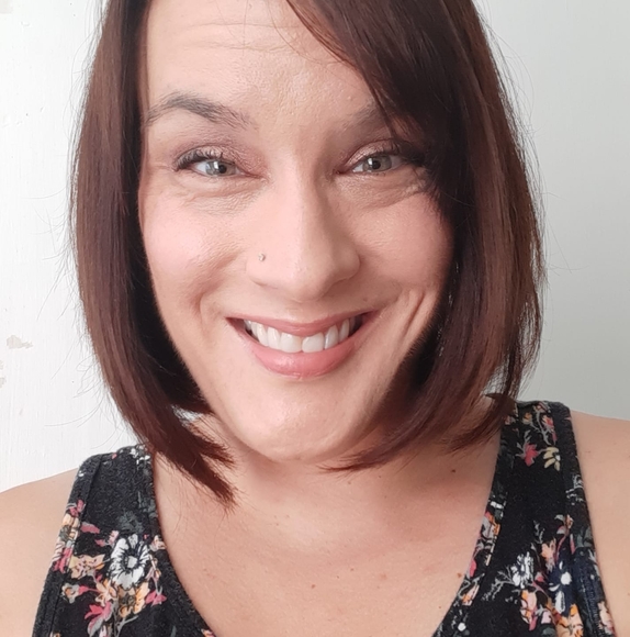 Profile Picture of Candice Stobnicki (@candice0610) on Poshmark