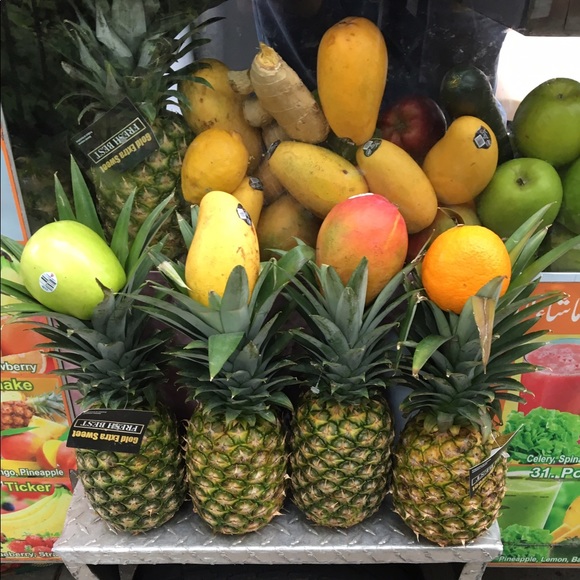 Profile Picture of Esha Bhasin (@esha_bhasin) on Poshmark