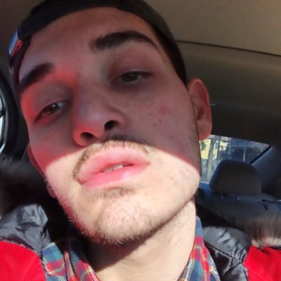 Profile Picture of Nick (@NickBarbarossa) on Twitter