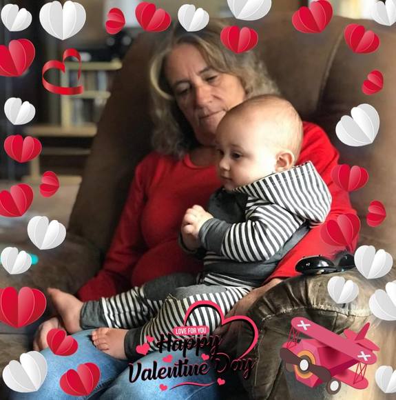 Profile Picture of Lori Bennett (@lbfaux) on Poshmark