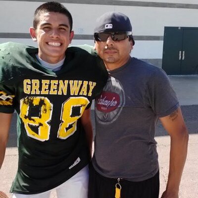 Profile Picture of Joseph Martinez (@JosephMartine17) on Twitter