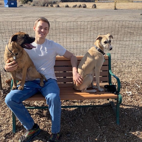 Profile Picture of Justin Hodgert (@justinhodgert) on Poshmark