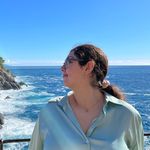 Profile Picture of Sarah (@sarahlutter) on Instagram