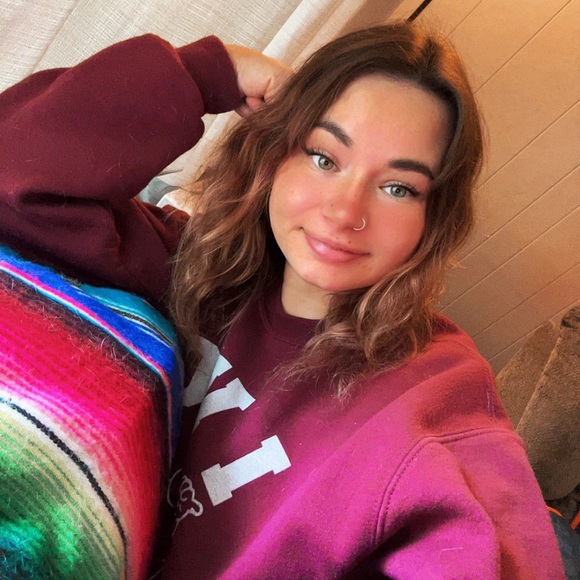 Profile Picture of Jerry Bennett (@brilyn0019) on Poshmark