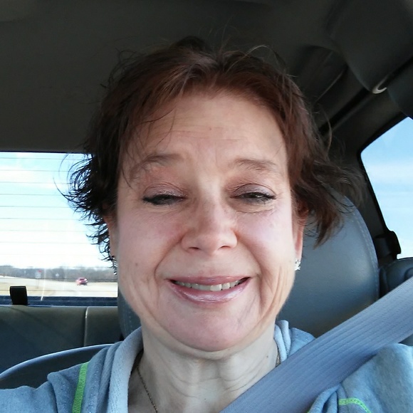 Profile Picture of Lisa Simpson (@lisasimpson328) on Poshmark