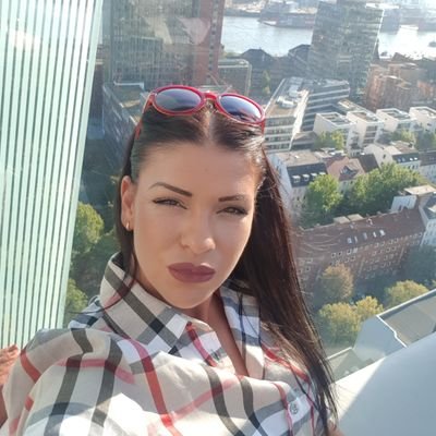 Profile Picture of Luna_Alvarez (@LunaAlv80292082) on Twitter