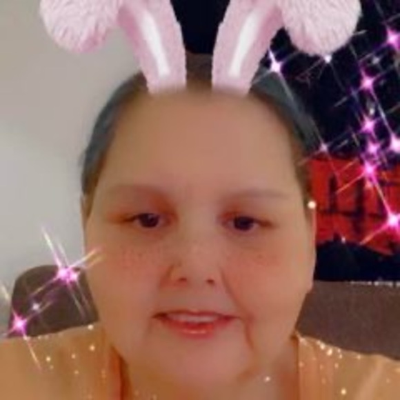 Profile Picture of Grace James (@gracejames798) on Poshmark