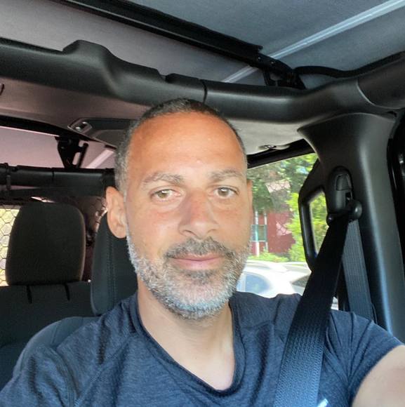 Profile Picture of Danny Basile (@mpirecity) on Poshmark