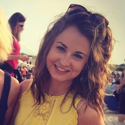 Profile Picture of Elizabeth Maynard (@lizmaynard) on Twitter