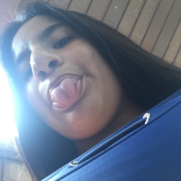 Profile Picture of Daniela Corona (@dcorona23) on Poshmark