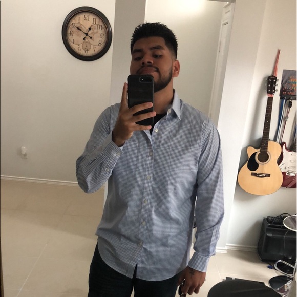 Profile Picture of Kevin Vaca (@kevaca24) on Poshmark