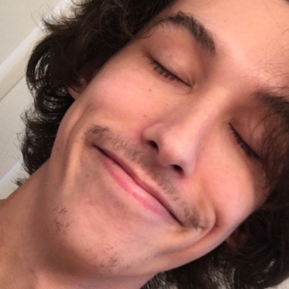 Profile Picture of Tommy g. Wolf (@urdadsellsavon) on Poshmark