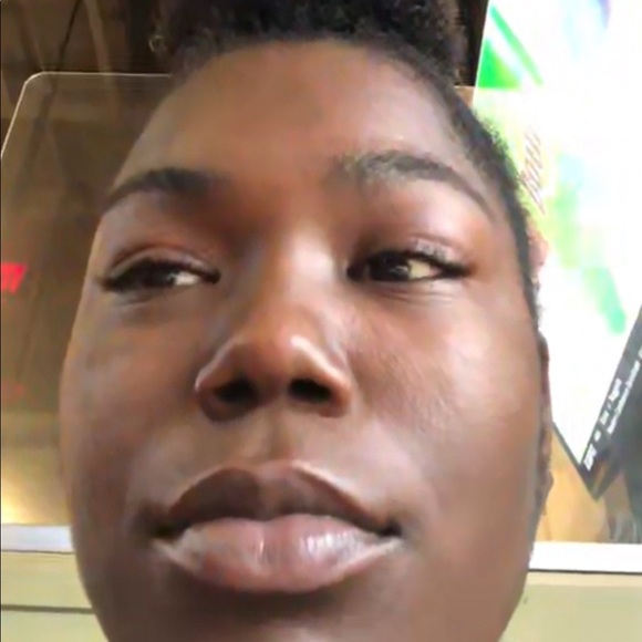 Profile Picture of Avis Fickling (@avisfickling) on Poshmark