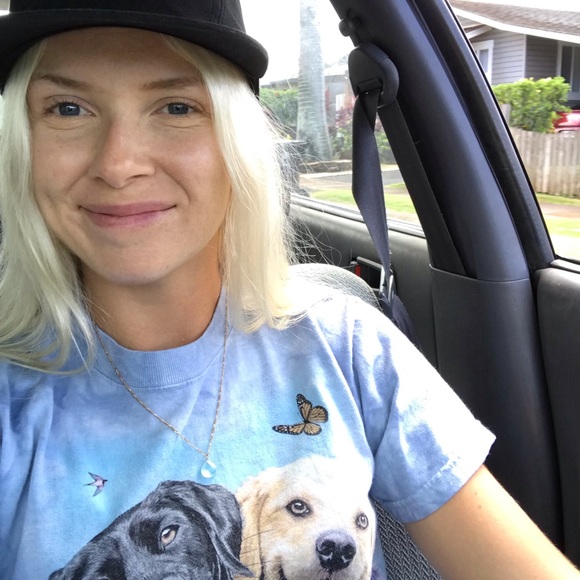 Profile Picture of Alexa Dennis (@lex_9333) on Poshmark