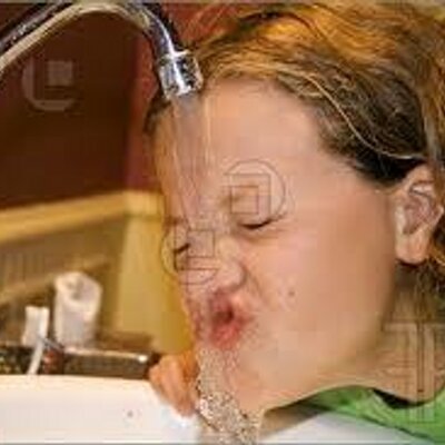 Profile Picture of MARIE Mcguire (@CaseyCombs660) on Twitter