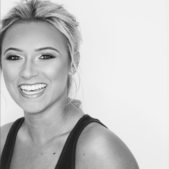 Profile Picture of Kristina Ragolia (@krags) on Poshmark