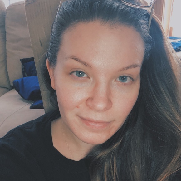 Profile Picture of Sophia Mccarthy (@sophia_mccarthy) on Poshmark