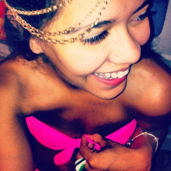 Profile Picture of Kesley Isaza (@kesley3) on Poshmark