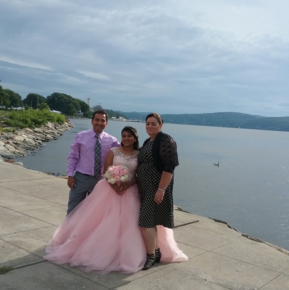 Profile Picture of Dionel Arevalo (@ddpena123) on Poshmark