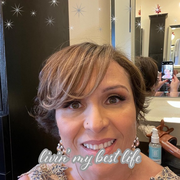 Profile Picture of Cindy Archuletta (@cindy122404) on Poshmark