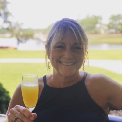Profile Picture of Kim Frankel (@frankkef2019) on Twitter