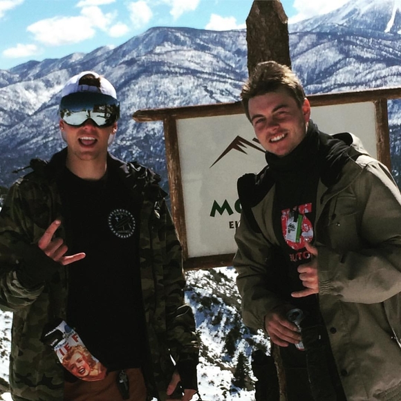 Profile Picture of Dev Holten (@devlinholten) on Poshmark