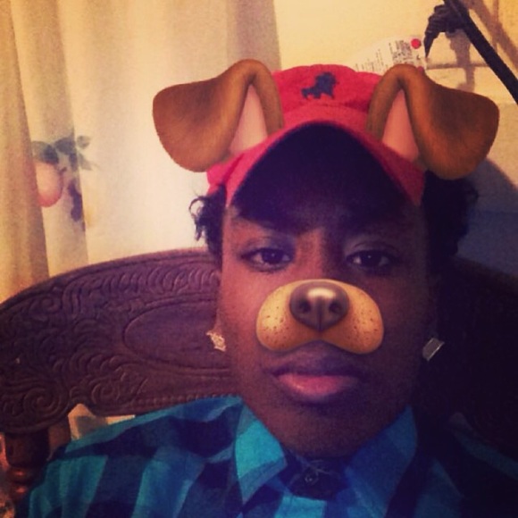 Profile Picture of Quintyn Holloway (@quintyn00) on Poshmark
