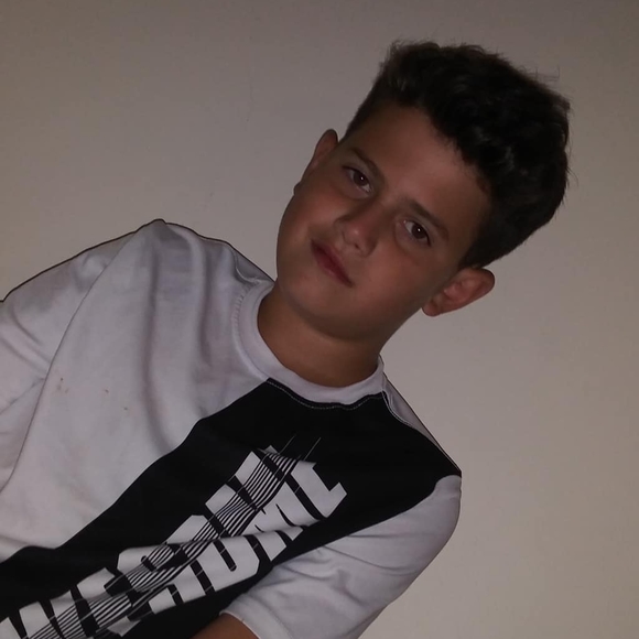 Profile Picture of Ryan Hampson (@ryguy201710) on Poshmark