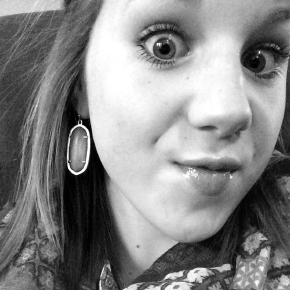 Profile Picture of Kennedi Zapalac (@kennedizapalac) on Poshmark