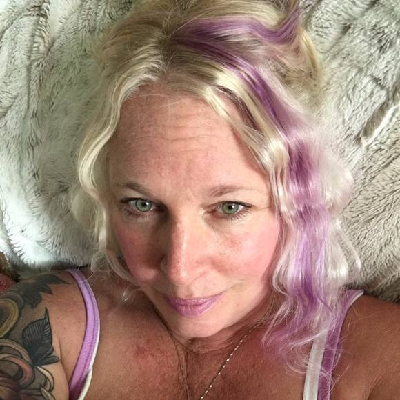 Profile Picture of Michele Wansing (@pinklotus1) on Poshmark