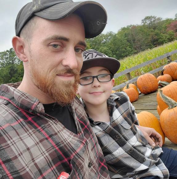 Profile Picture of Adam Arias (@arias69) on Poshmark