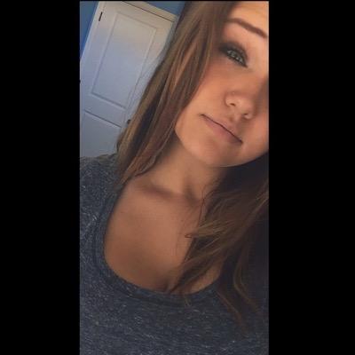 Profile Picture of Julia Ware (@julia_ware_556) on Twitter