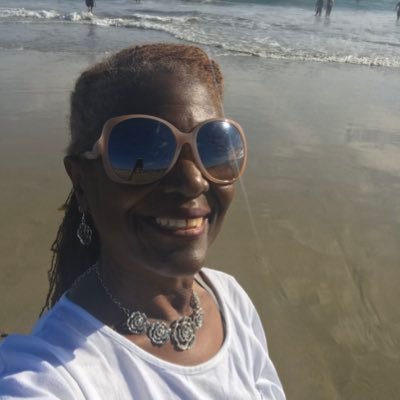 Profile Picture of Bev Thompson (@BEVERLY712) on Twitter