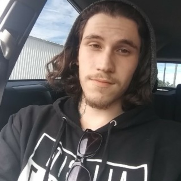 Profile Picture of David Reimers (@dreim883) on Poshmark