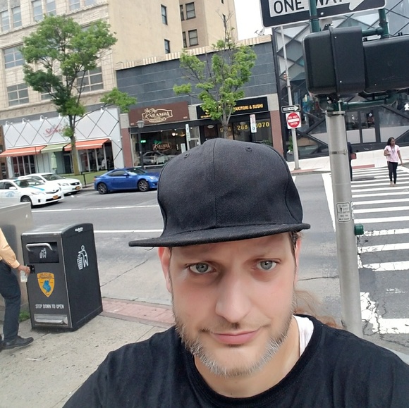 Profile Picture of Stephen Kosiba (@kingg1975) on Poshmark